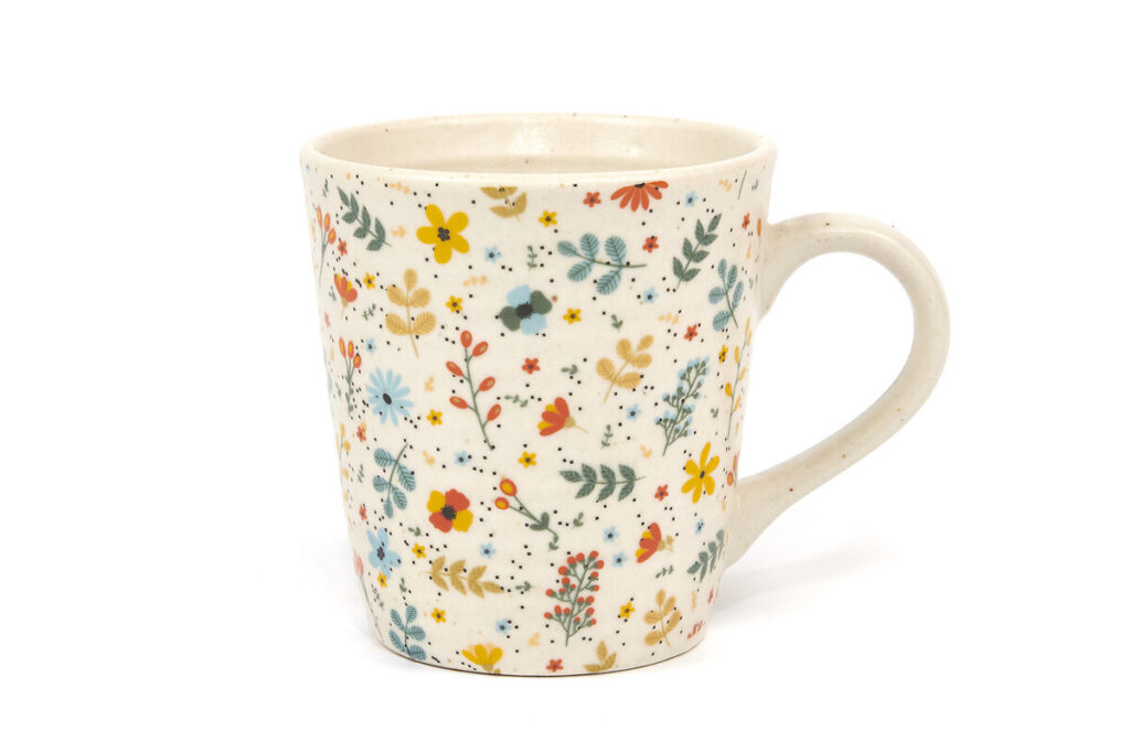 Mug en céramique. Motif floral