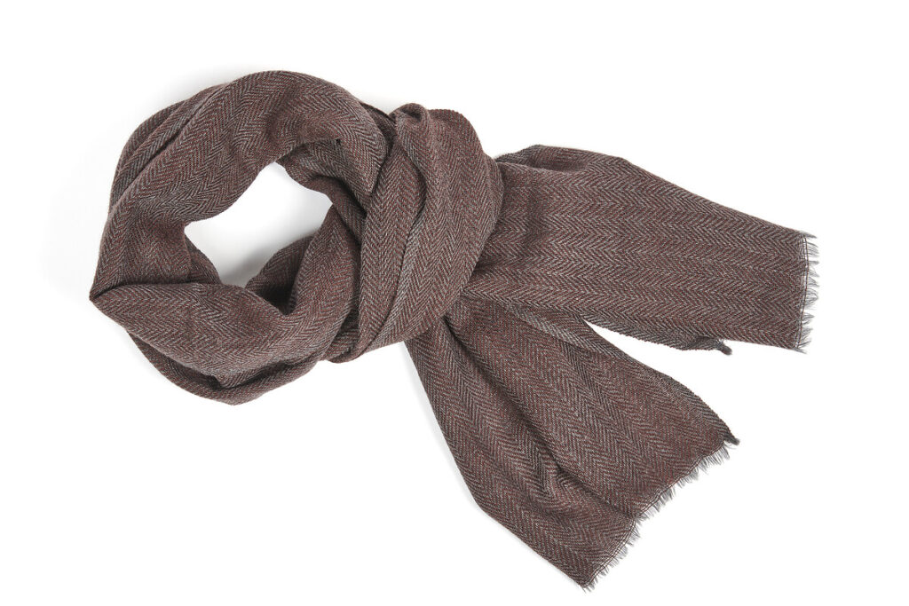 Foulard mauve en laine fine