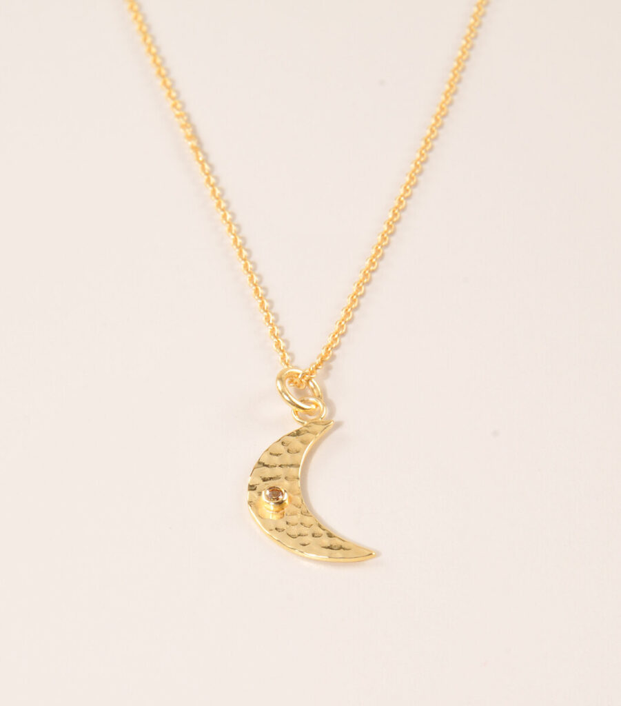 Collier demi-lune strass doré